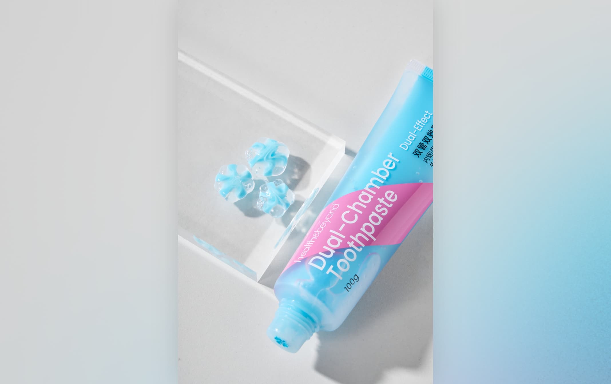 Creme dental de dupla ação e câmara dupla, uma nova experiência em cuidados bucais
